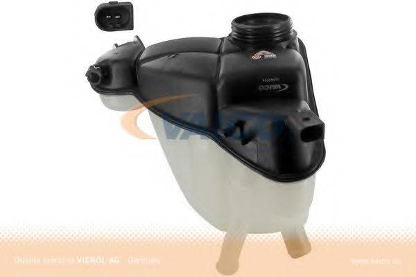 Компенсаційний бак, що охолоджує рідину